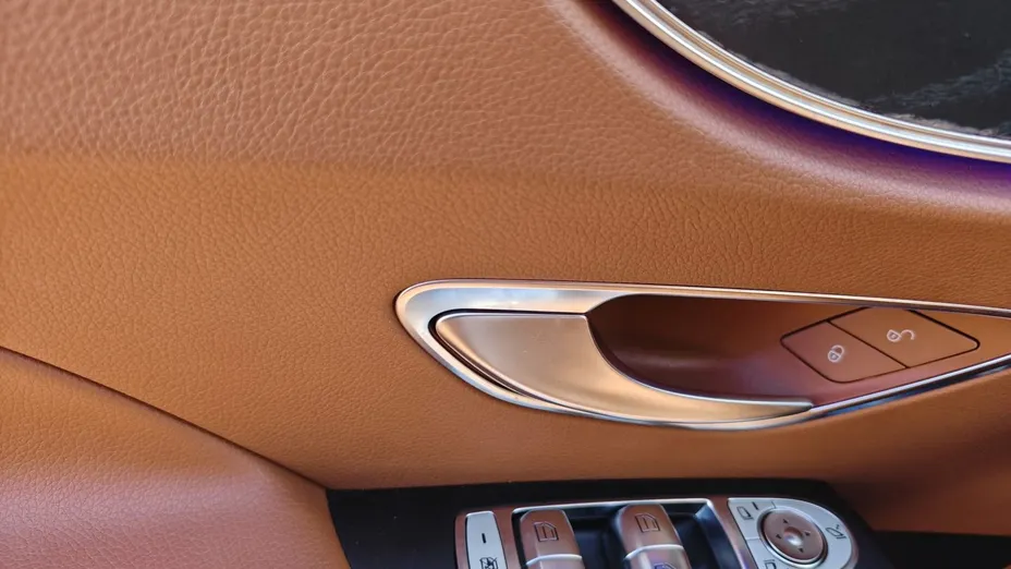 MERCEDES-BENZ E Klasa -