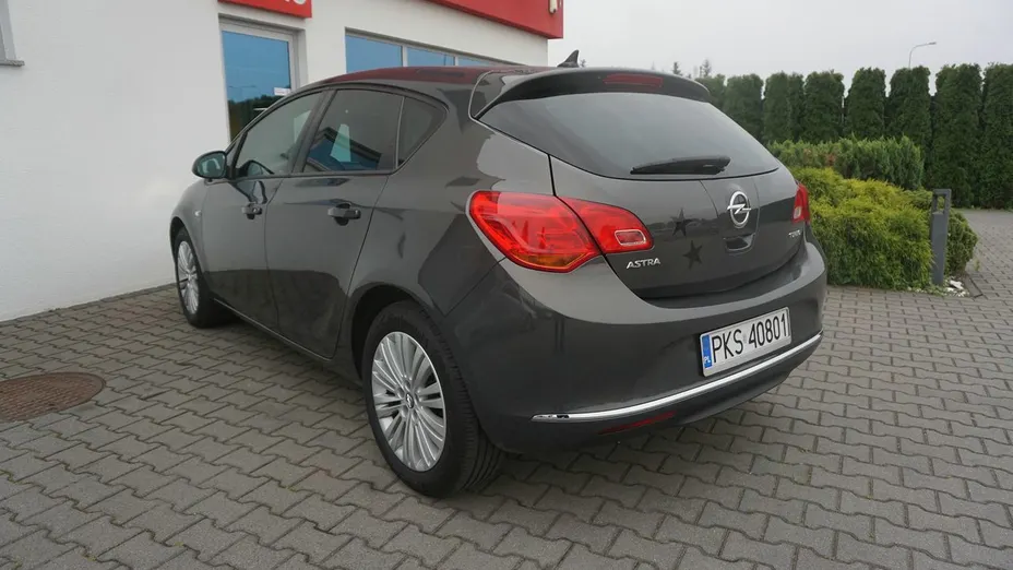 OPEL Astra -