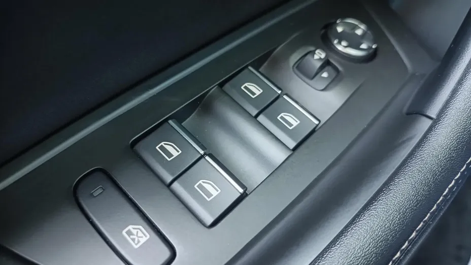 PEUGEOT 508 508 SW PureTech PHEV 225 GT S&S e-EAT8
