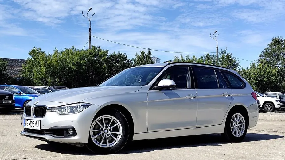 BMW Seria 3 318i GPF Advantage aut