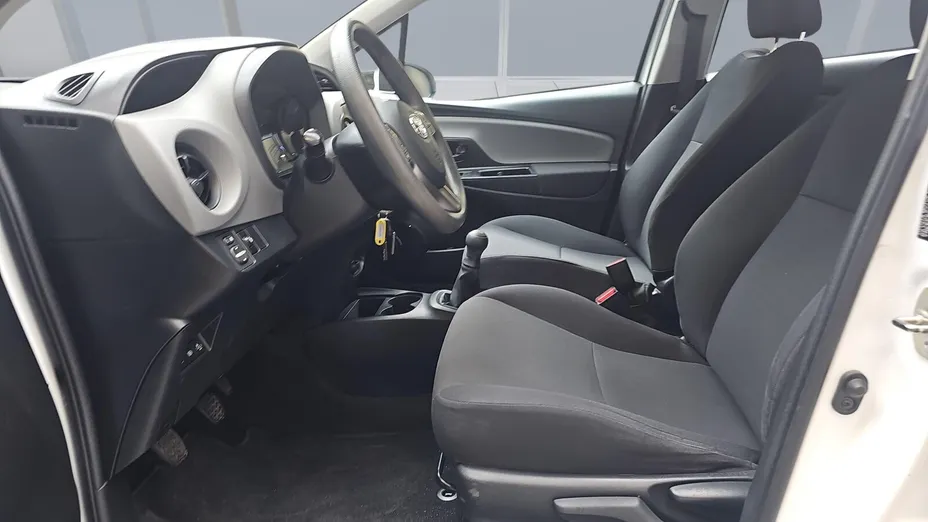 TOYOTA Yaris Yaris 1.0 Active