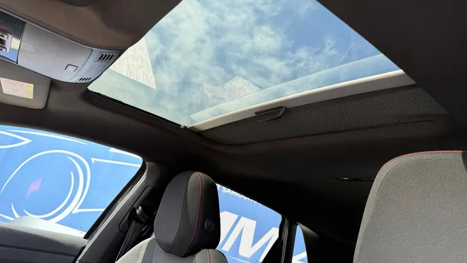 VOLKSWAGEN Polo -