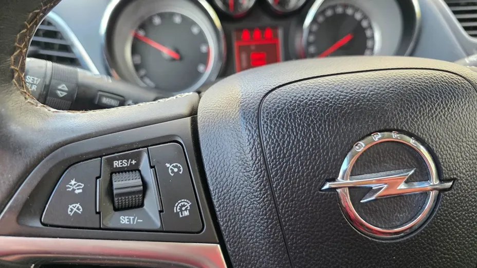 OPEL Mokka -
