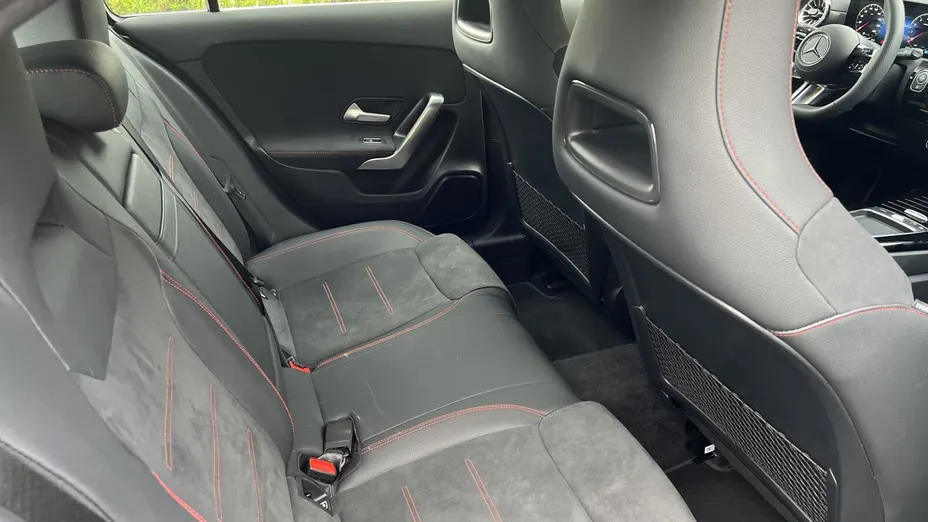 MERCEDES-BENZ A Klasa A 200 AMG Line 7G-DCT