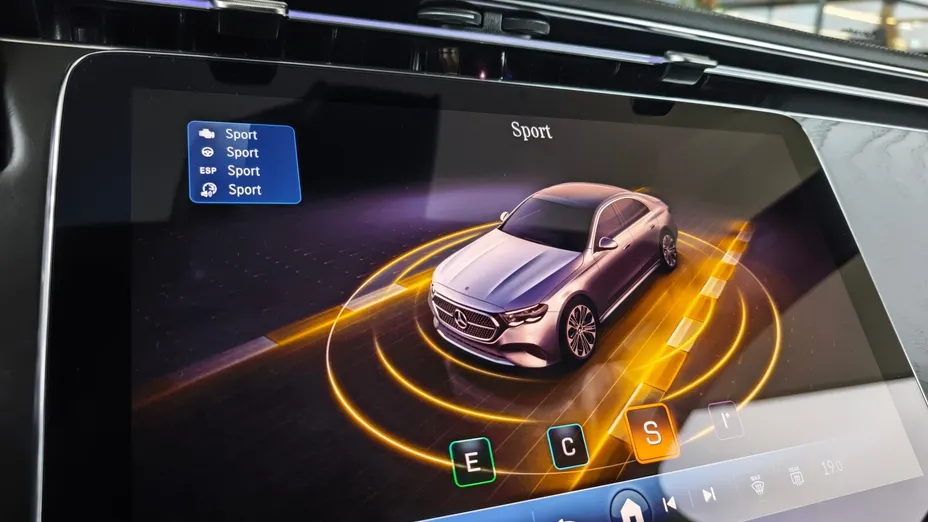 MERCEDES-BENZ E Klasa E 220 d mHEV 4-Matic AMG 9G-Tronic