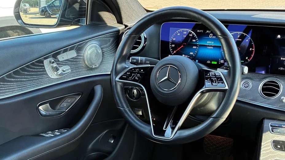 MERCEDES-BENZ E Klasa E 300 d 4-Matic