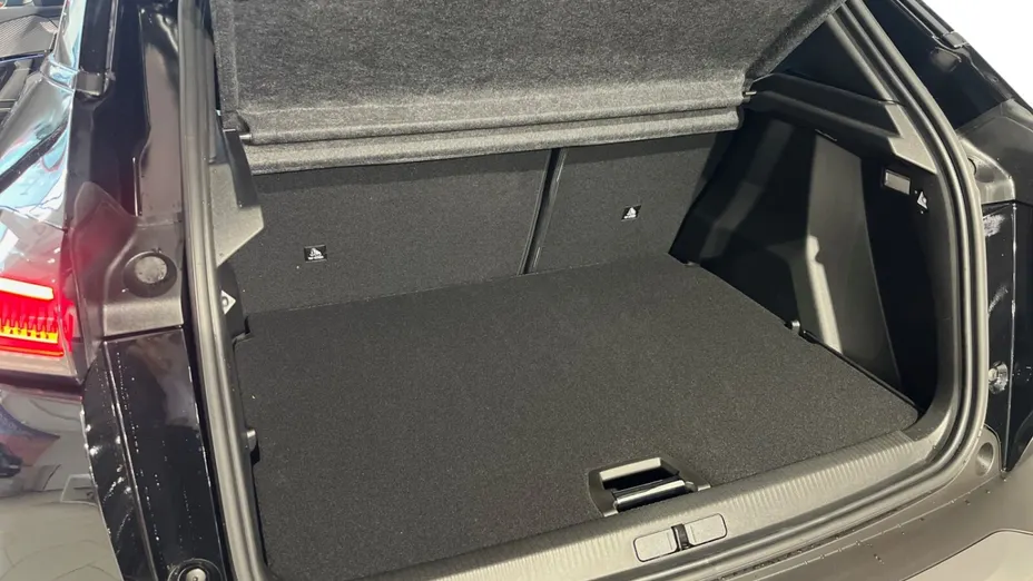 PEUGEOT 2008 2008 PureTech mHEV GT e-DCS6 Nowy