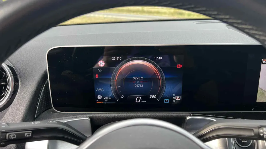 MERCEDES-BENZ GLB GLB 200 d Progressive 8G-DCT