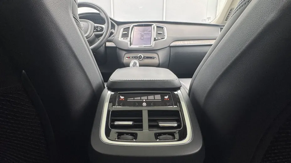 VOLVO XC90 XC90 T8 AWD Plug-In Hybrid Ultimate Dark 7os aut
