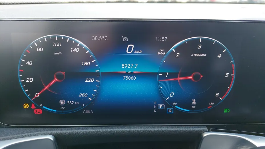 MERCEDES-BENZ GLB GLB 200 d Progressive 8G-DCT