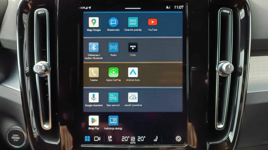 VOLVO XC40 XC40 B3 Plus Dark aut