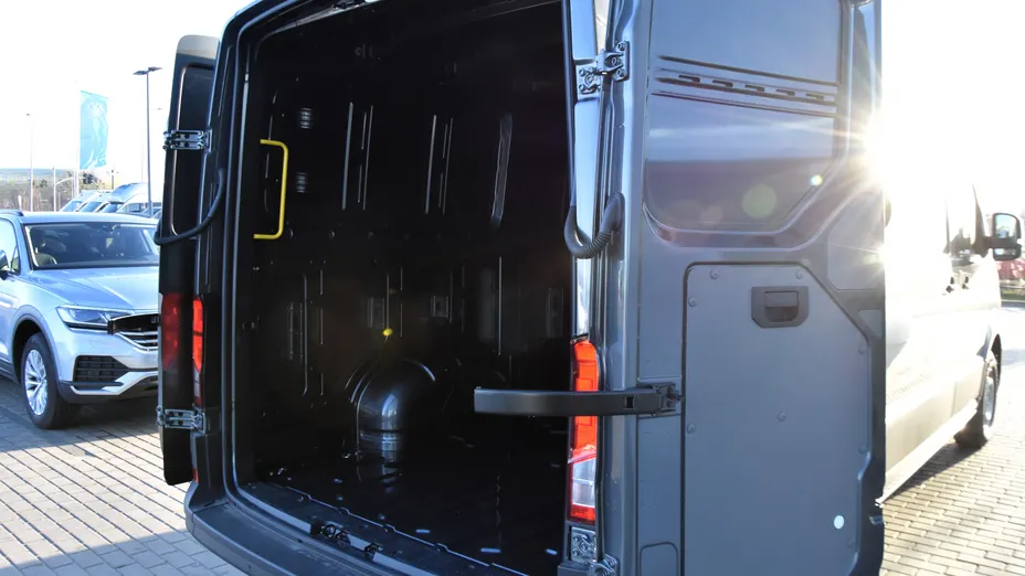 VOLKSWAGEN Crafter Crafter 35 TDI (9,9m3) Aut. Nowy