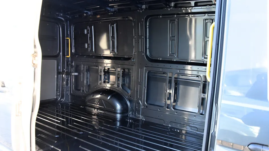 VOLKSWAGEN Crafter Crafter 35 TDI (9,9m3) Aut. Nowy