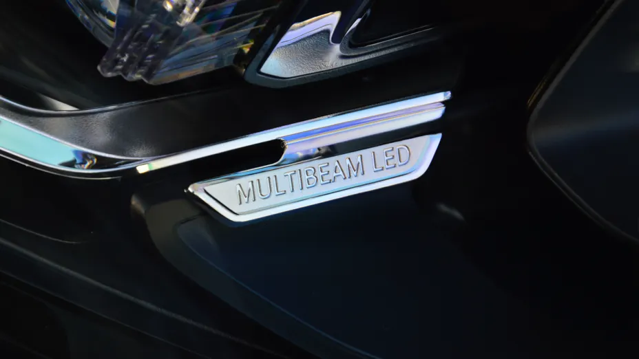 MERCEDES-BENZ GL GLS 400 d 4-Matic