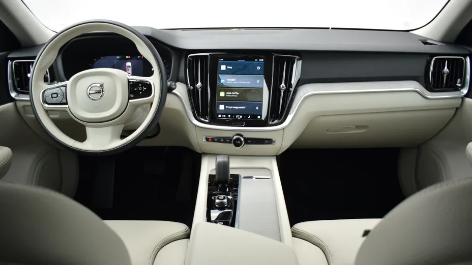 VOLVO V60 V60 B4 B Plus Dark aut