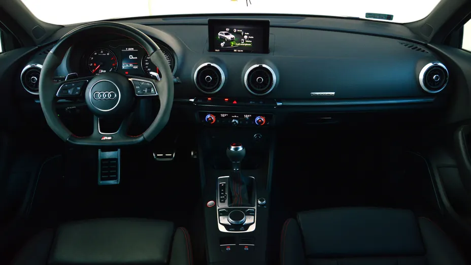 AUDI A3 RS3 2.5 TFSI Quattro S tronic