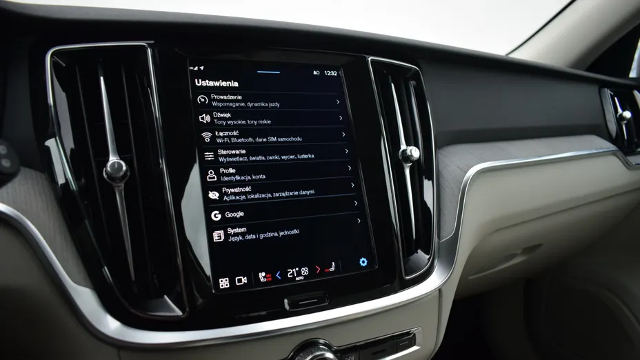 VOLVO V60 V60 B4 B Plus Dark aut