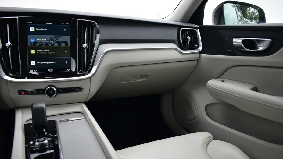 VOLVO S60 S60 B4 B Plus Dark aut