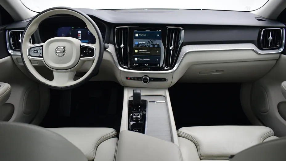 VOLVO S60 S60 B4 B Plus Dark aut