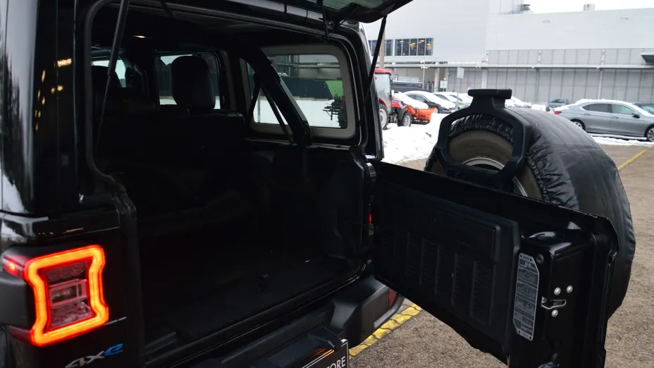 JEEP Wrangler Wrangler Unlimited 2.0 Turbo PHEV 4xe Sahara aut