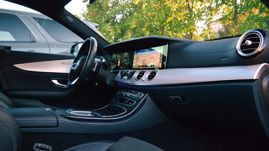 MERCEDES-BENZ E Klasa E 220 d 9G-TRONIC