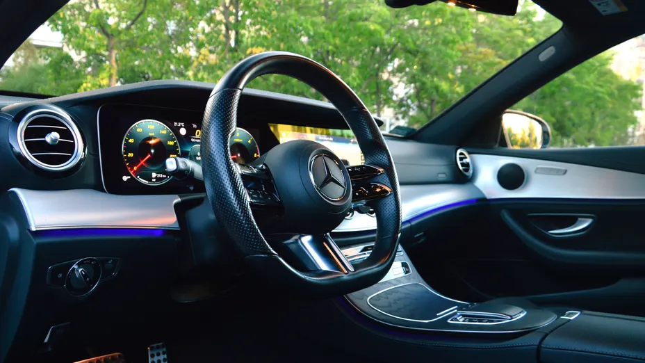 MERCEDES-BENZ E Klasa E 220 d 9G-TRONIC