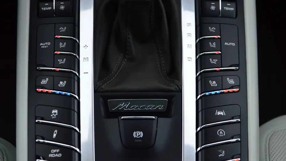 PORSCHE Macan Macan