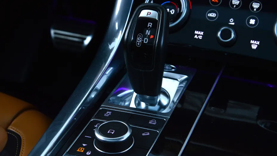 LAND ROVER Range Rover Sport Range Rover S 5.0 V8 S/C HSE Dynamic