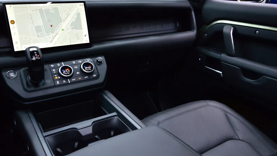 LAND ROVER Defender Defender 110 3.0 D300 mHEV X-Dynamic HSE