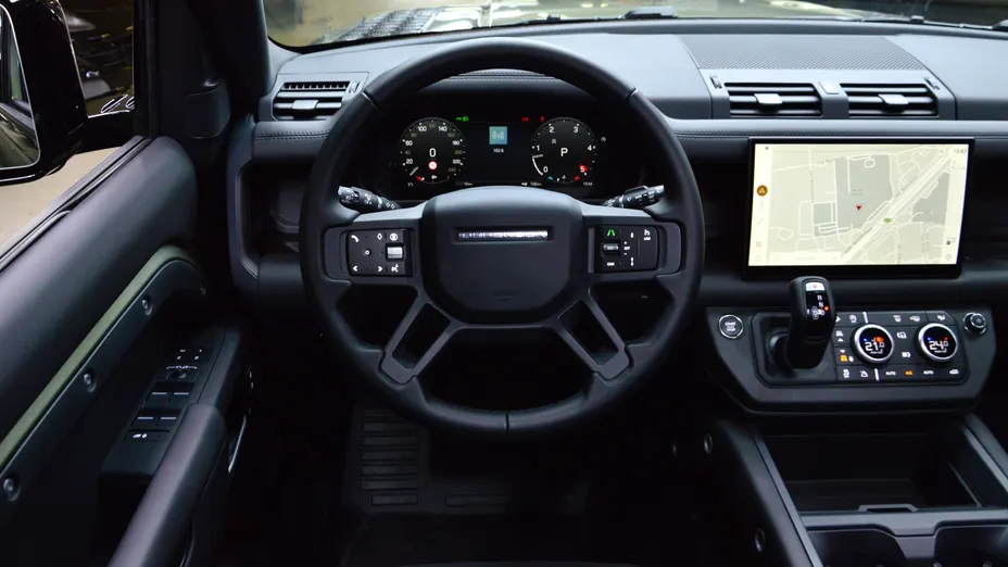 LAND ROVER Defender Defender 110 3.0 D300 mHEV X-Dynamic HSE