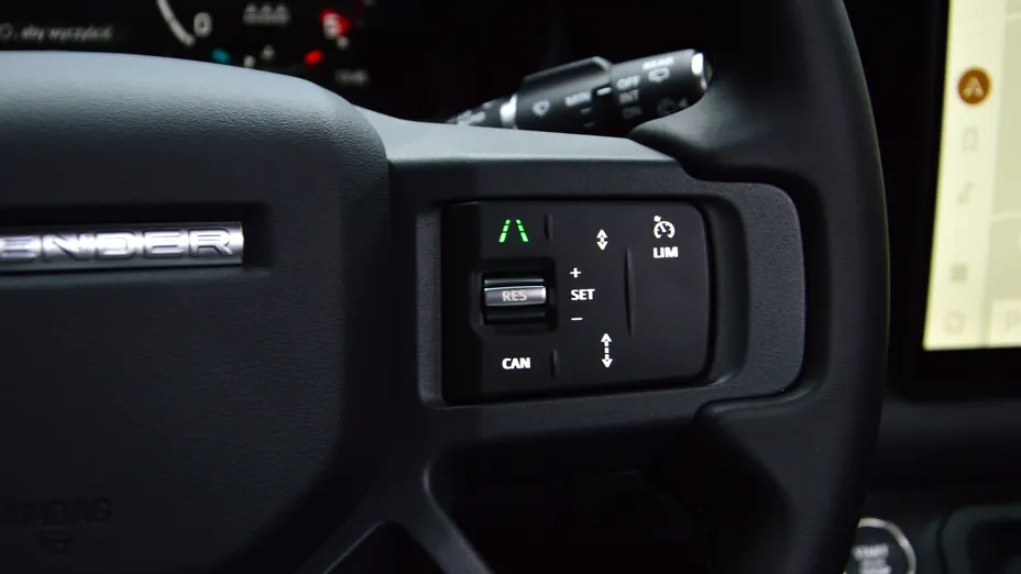 LAND ROVER Defender Defender 110 3.0 D300 mHEV X-Dynamic HSE