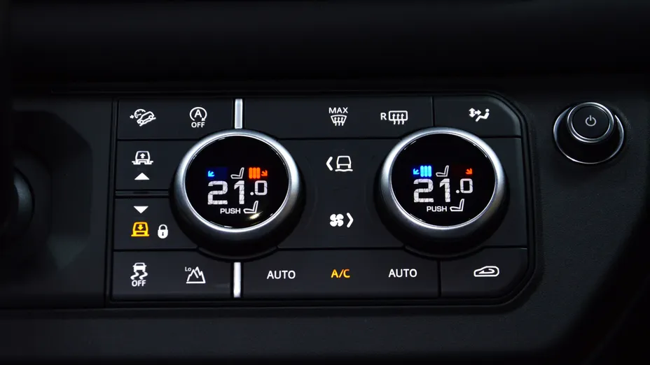 LAND ROVER Defender Defender 110 3.0 D300 mHEV X-Dynamic HSE