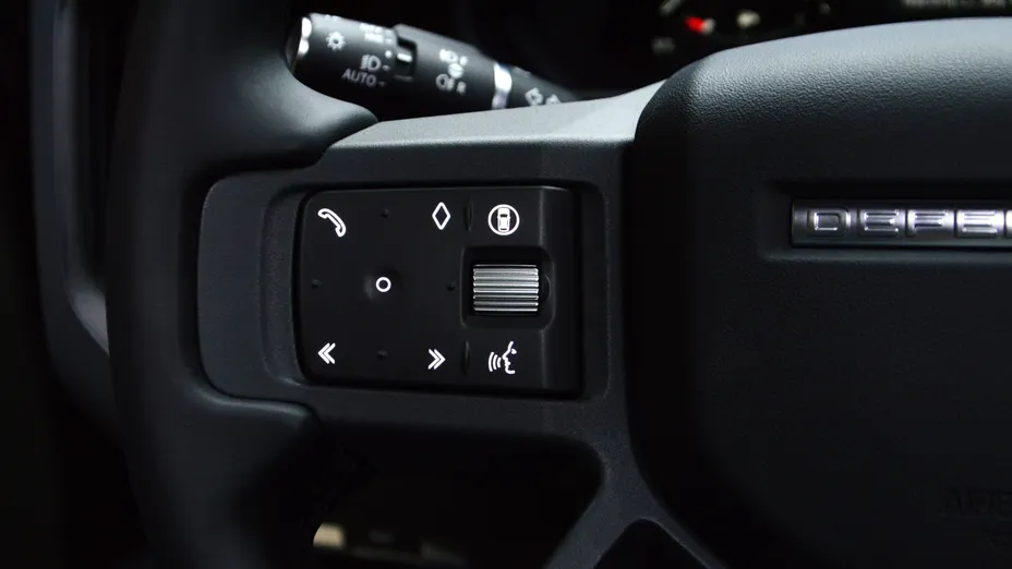 LAND ROVER Defender Defender 110 3.0 D300 mHEV X-Dynamic HSE