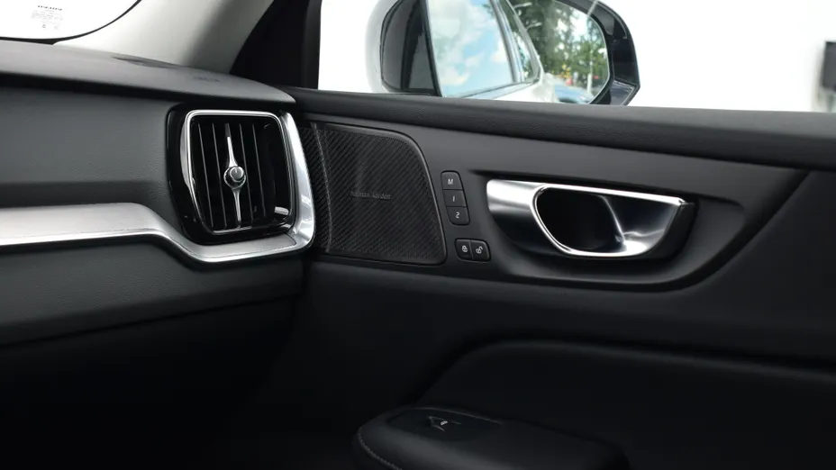 VOLVO S60 S60 B4 B Plus Dark aut