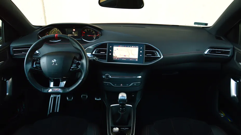 PEUGEOT 308 308 1.6 e-THP GTi by Peugeot Sport S&S