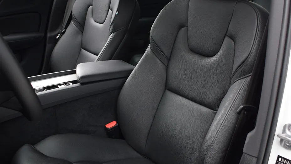 VOLVO S60 S60 B4 B Plus Dark aut