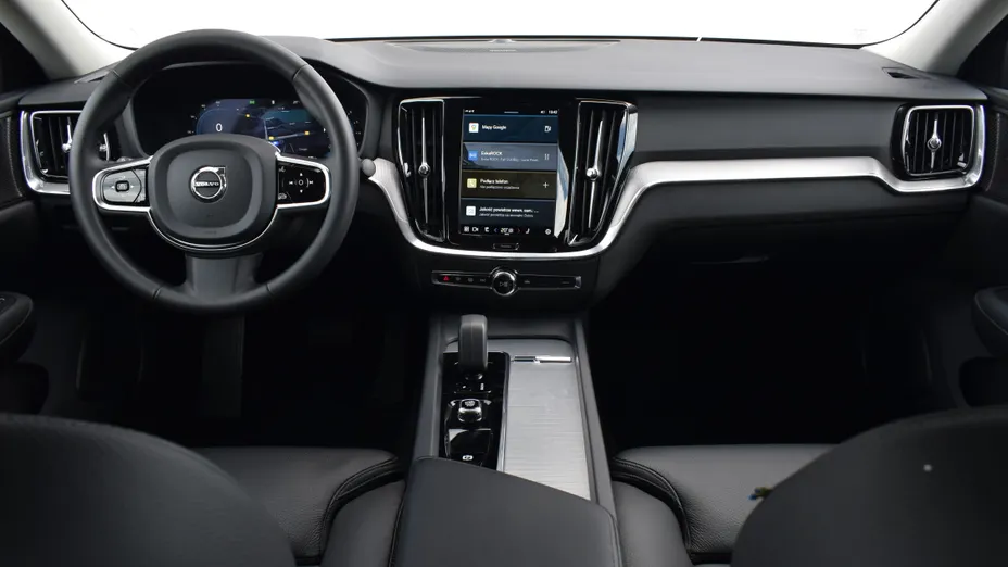 VOLVO S60 S60 B4 B Plus Dark aut