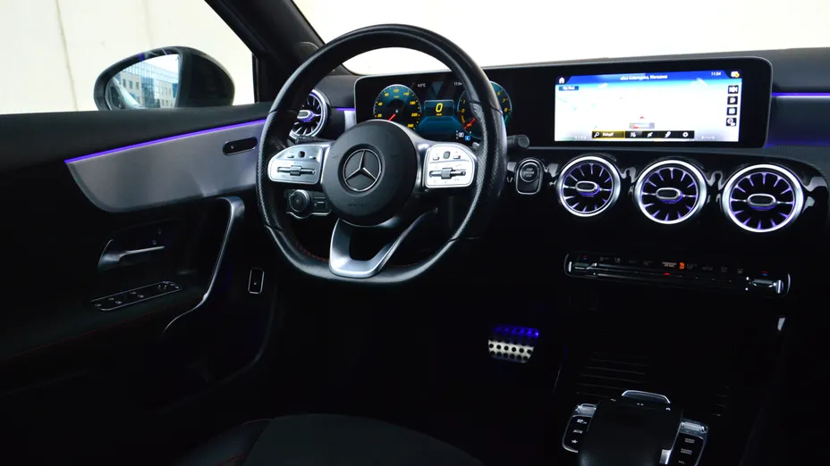 MERCEDES-BENZ A Klasa A 250 e AMG Line 8G-DCT