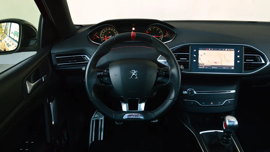 PEUGEOT 308 308 1.6 e-THP GTi by Peugeot Sport S&S