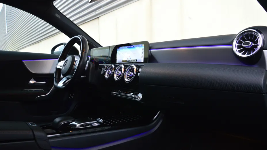 MERCEDES-BENZ A Klasa A 250 e AMG Line 8G-DCT