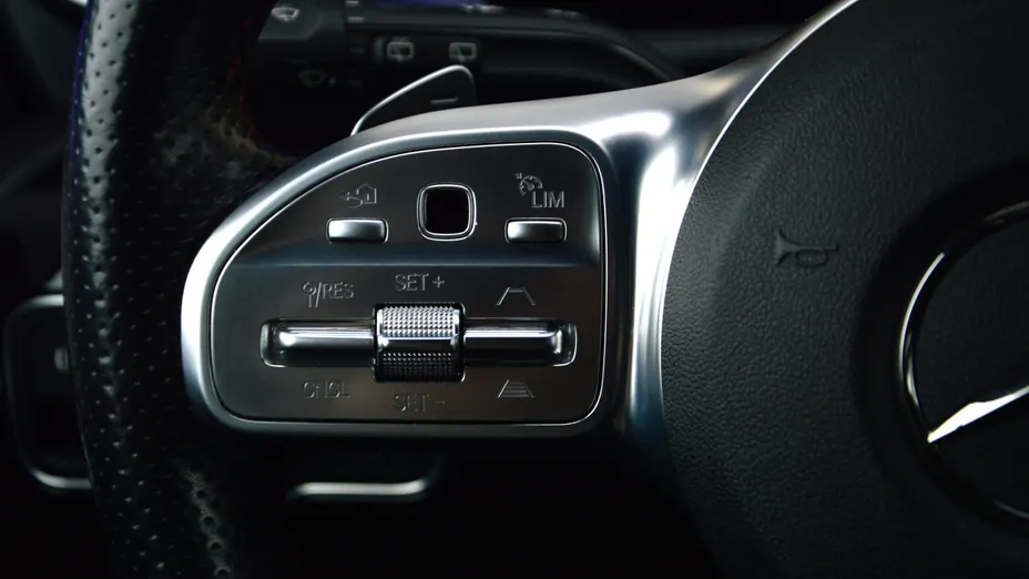 MERCEDES-BENZ A Klasa A 250 e AMG Line 8G-DCT