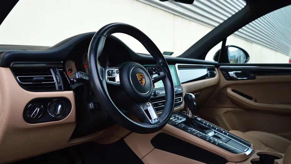 PORSCHE Macan Macan