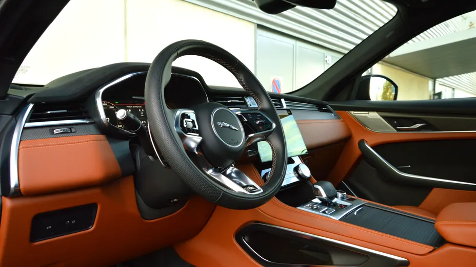 JAGUAR F-Pace F-Pace 5.0 V8 P550 AWD SVR