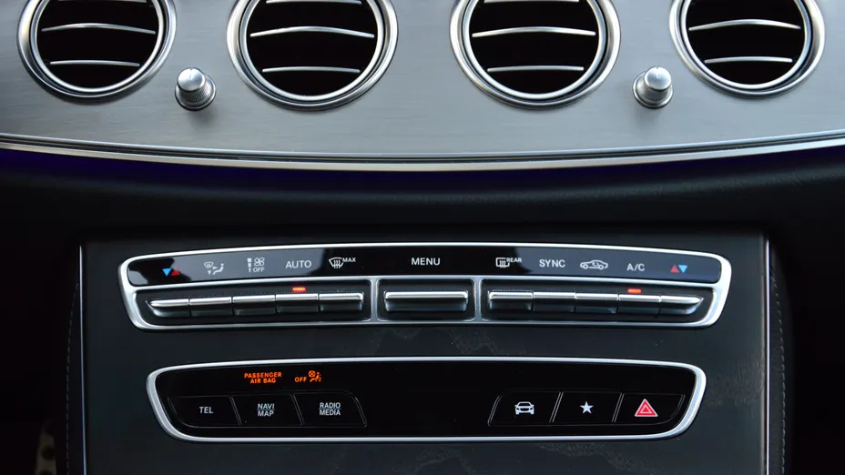 MERCEDES-BENZ E Klasa E 220 d