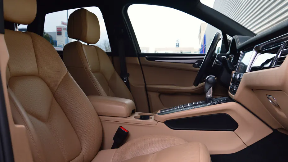 PORSCHE Macan Macan