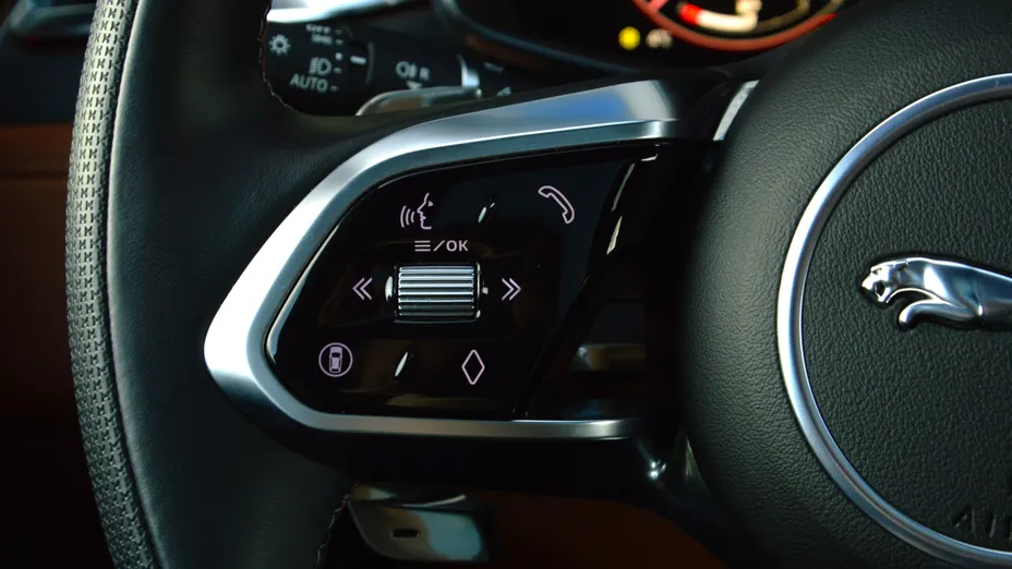 JAGUAR F-Pace F-Pace 5.0 V8 P550 AWD SVR