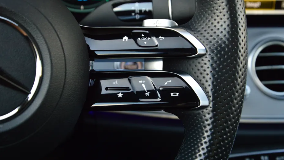 MERCEDES-BENZ E Klasa E 220 d