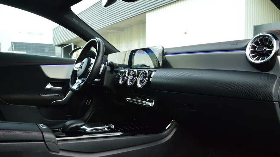 MERCEDES-BENZ CLA CLA 250 e AMG Line 8G-DCT