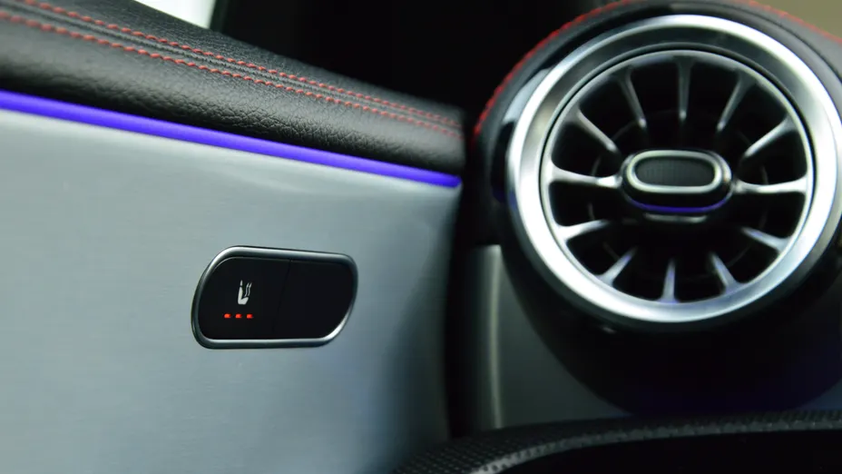 MERCEDES-BENZ CLA CLA 250 e AMG Line 8G-DCT