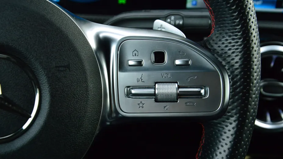 MERCEDES-BENZ CLA CLA 250 e AMG Line 8G-DCT